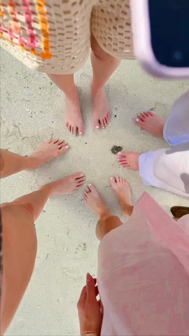 Gal Gadot Feet
